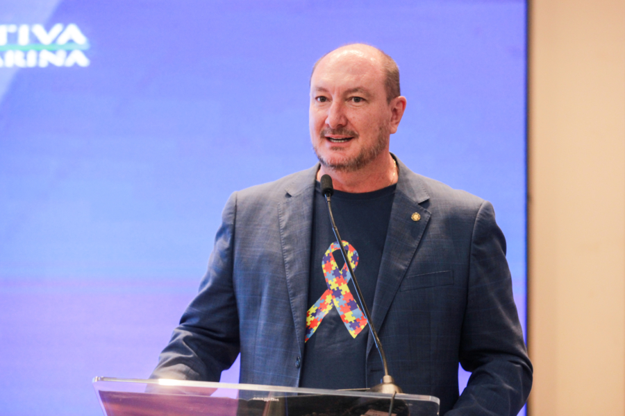 Mauro De Nadal: “quem se importa com a causa autista não fica só no discurso”