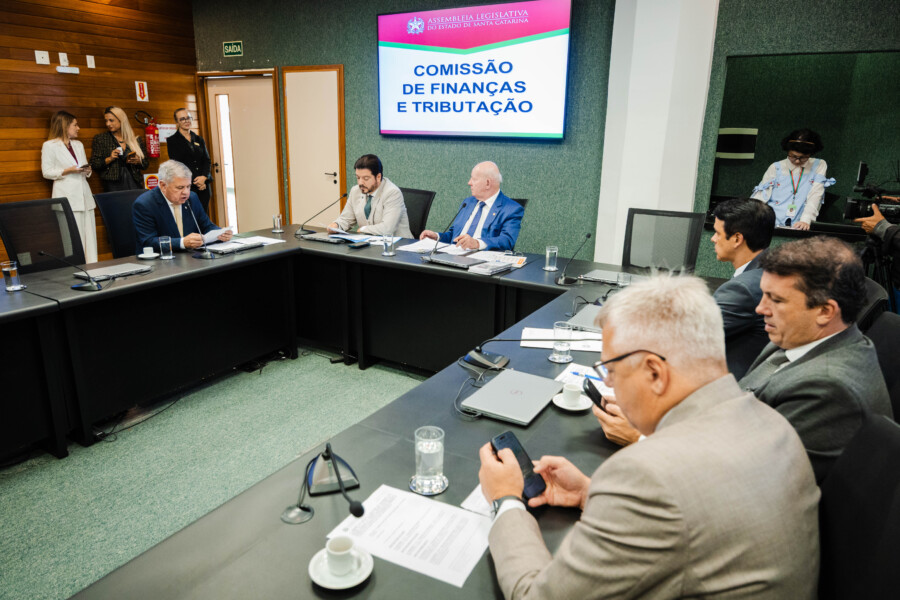 Comissão de Finanças e Tributação.