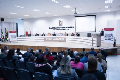 Alesc debate proteção e bem-estar animal em São Miguel do Oeste