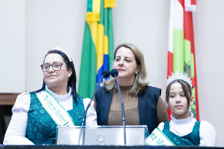 Comitiva de Paulo Lopes ocupou a tribuna da Alesc nesta terça (12) para divulgar o evento