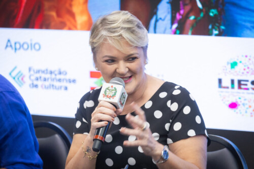 Luciane dá início à Caravana pela Cultura para debater políticas públicas e editais do setor