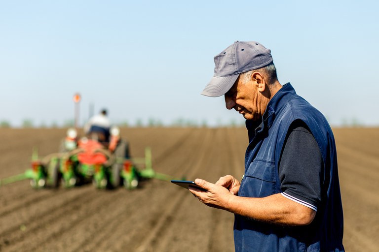 Projeto encaminhado pelo Executivo cria programa para universalizar o acesso à internet, principalmente no meio rural