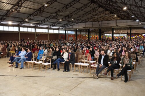 Seminário regional sobre autismo reúne 2 mil pessoas em Joaçaba