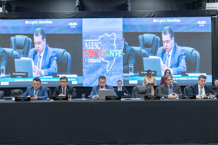 Alesc Itinerante Araranguá – Comissão de Defesa dos Direitos da Criança e do Adolescente
