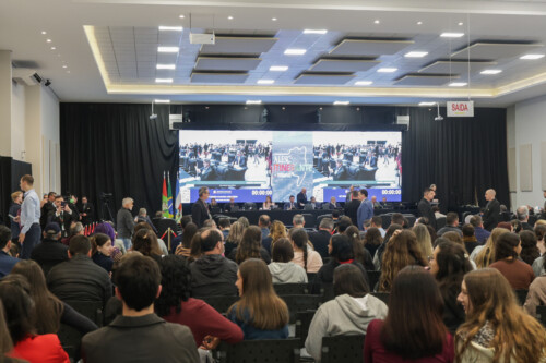 1,5 mil pessoas passaram pelo Programa Alesc Itinerante em Araranguá