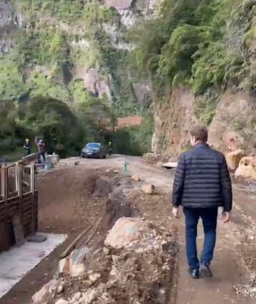 Volnei Weber fiscaliza obras da Serra do Corvo Branco e destaca impacto no desenvolvimento regional