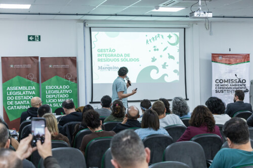 Seminário debate em Laguna a gestão de resíduos e a organização da reciclagem