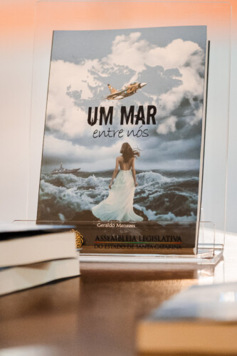 Obra lançada na Alesc aborda os impactos gerados pela Guerra das Malvinas