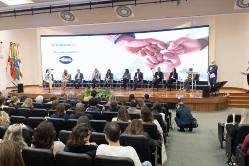 Evento foi aberto nesta quinta-feira (11) e prossegue até sábado (13), no Auditório Antonieta de Barros