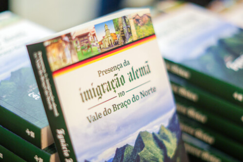 Lançamento do livro “Presença da Imigração  Alemã no Vale do Braço do Norte”
