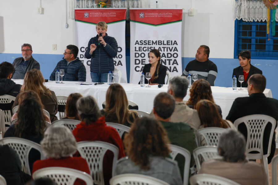 Audiência pública em Itapoá.