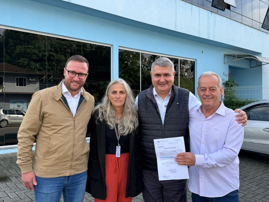 Lunelli entrega mais de R$ 2,5 milhões em emendas para Guaramirim