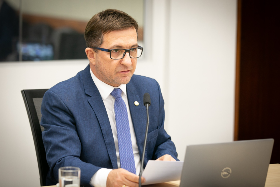 Deputado Junior Cardoso.