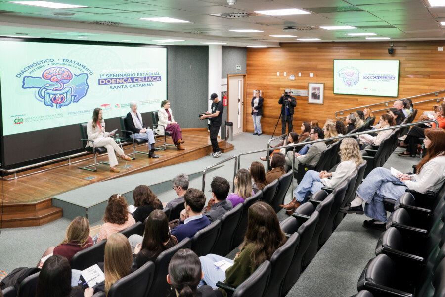 Evento foi realizado no Plenarinho da Alesc Alesc, na tarde desta quinta-feira (16)